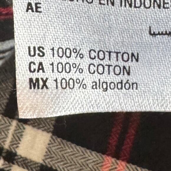 EUC Charter Club Size PL Button Front Plaid Long Sleeve Size Black Red - Picture 11 of 11